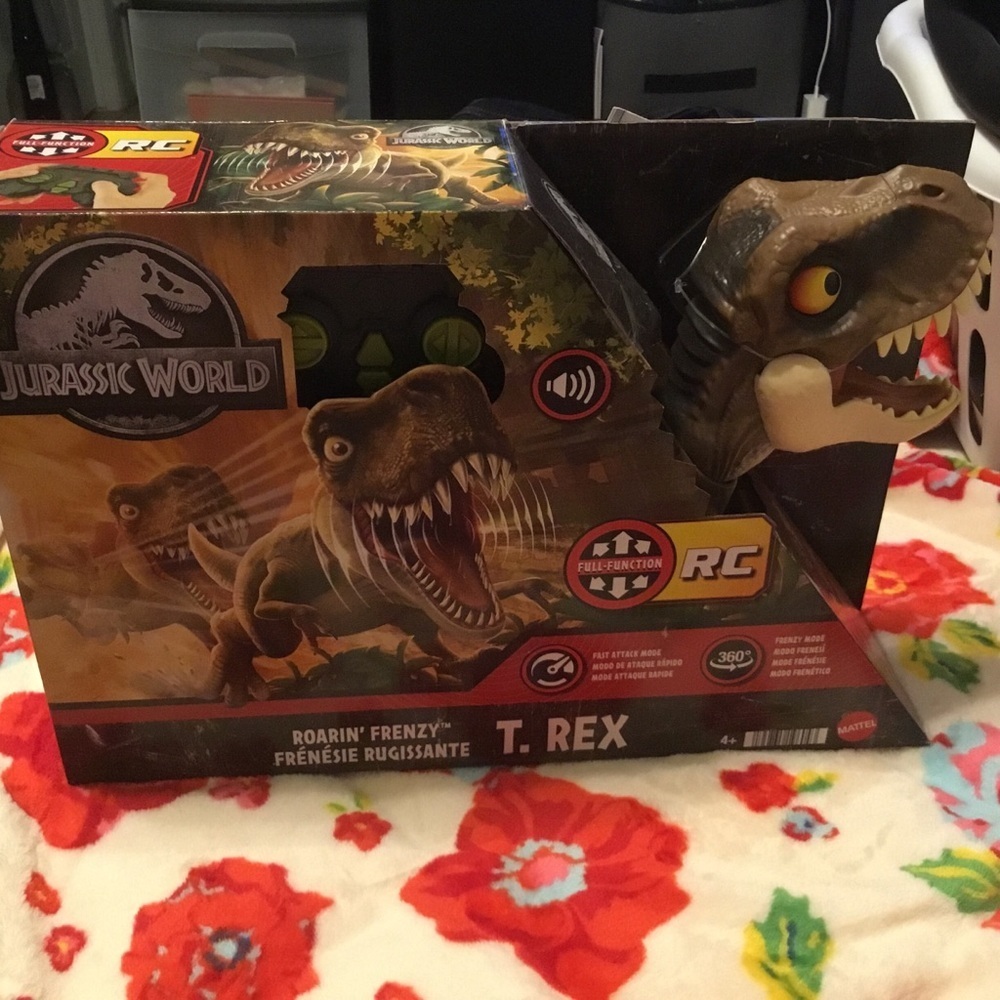 Mattel Jurassic World RC Dinosaur  Roarin’ Frenzy T Rex Dino Sound &  Remote